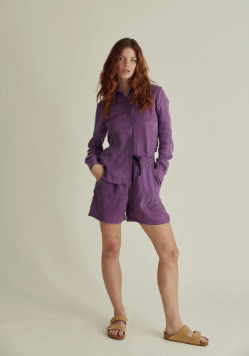 Shorts Modell: Holly