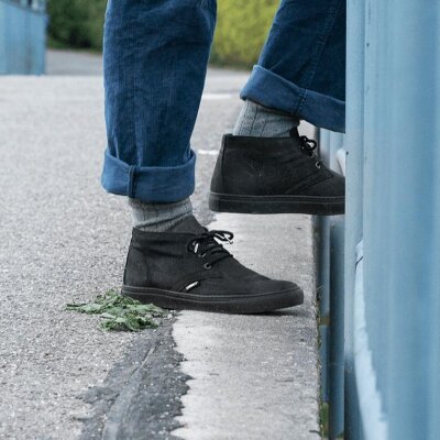 SCB simple chukka boot
