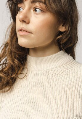 Strickpullover Modell: Riya GOTS