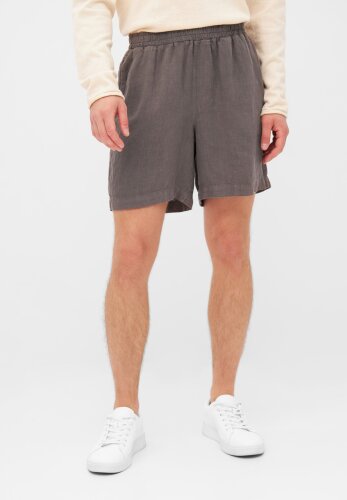 Shorts Modell: Laurin
